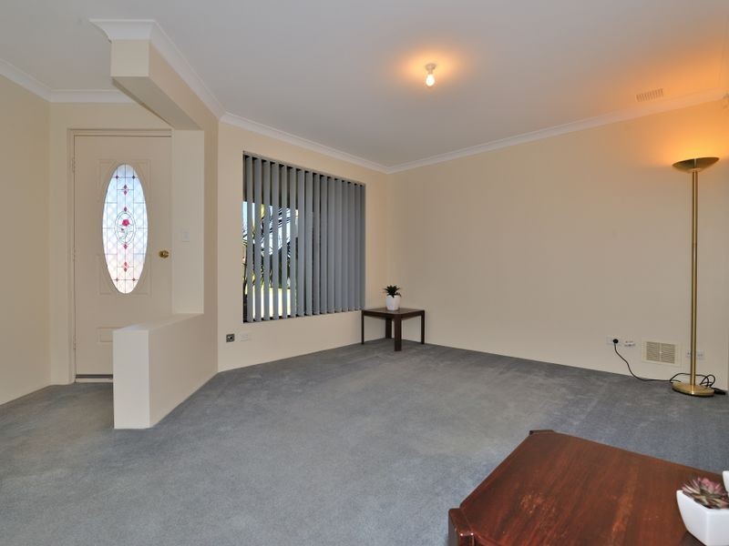 17 Mary Blair Way, Warnbro WA 6169