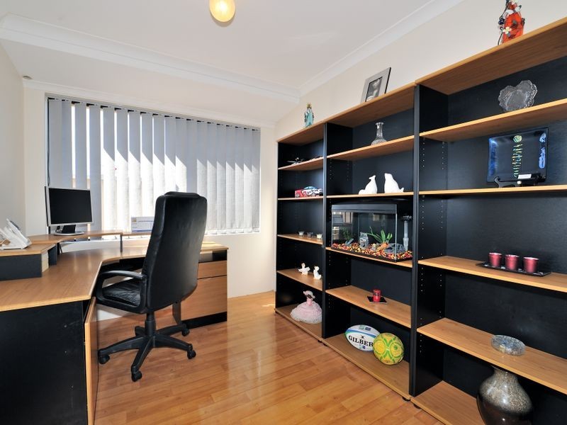 17 Mary Blair Way, Warnbro WA 6169