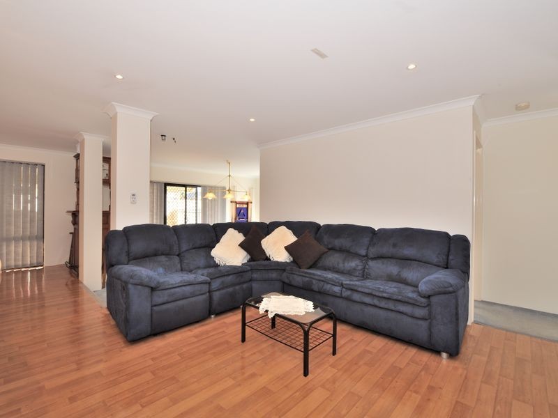 17 Mary Blair Way, Warnbro WA 6169