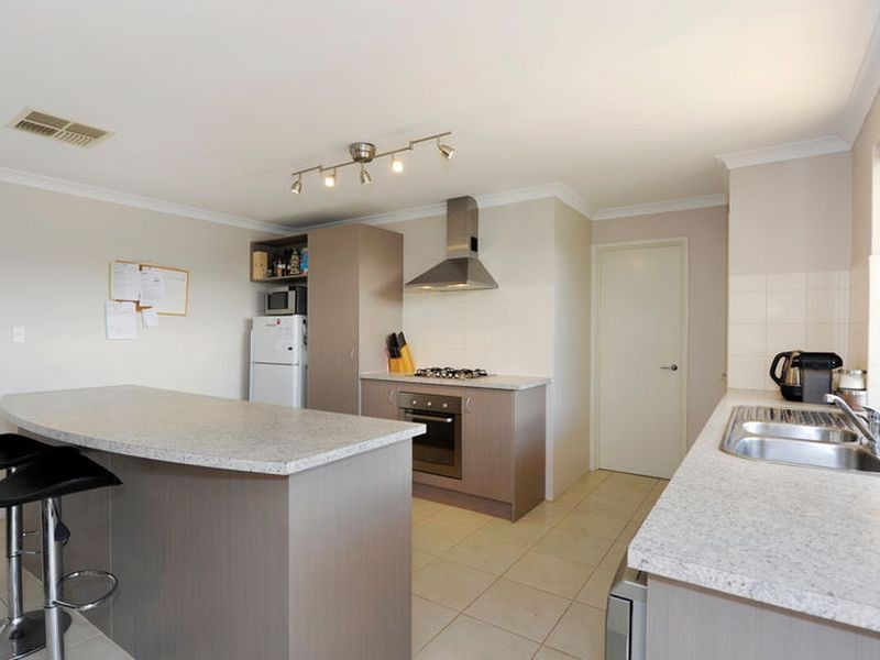 20 Amity Circuit, Shoalwater WA 6169