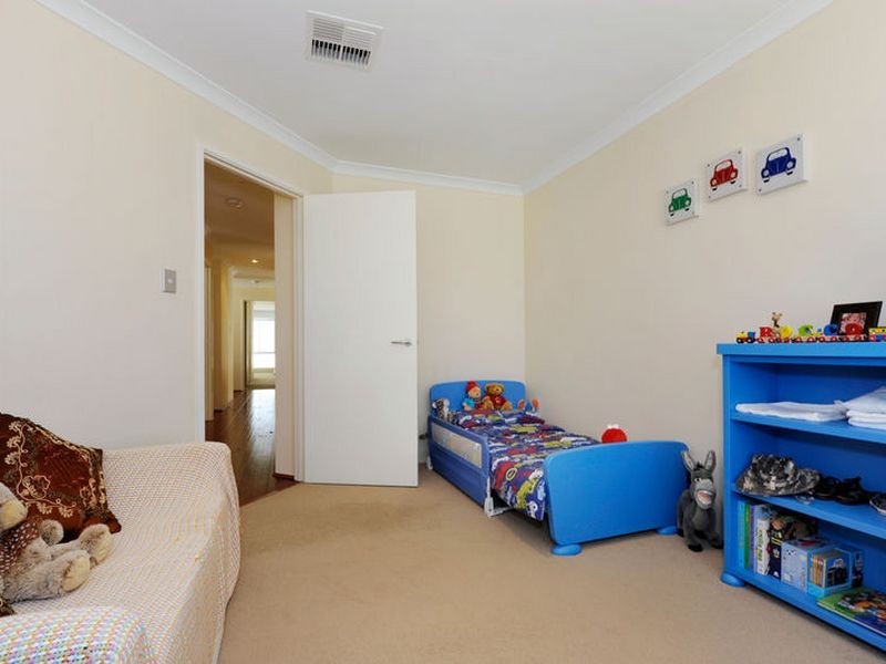 17 Gantheaume Parade, Secret Harbour WA 6173