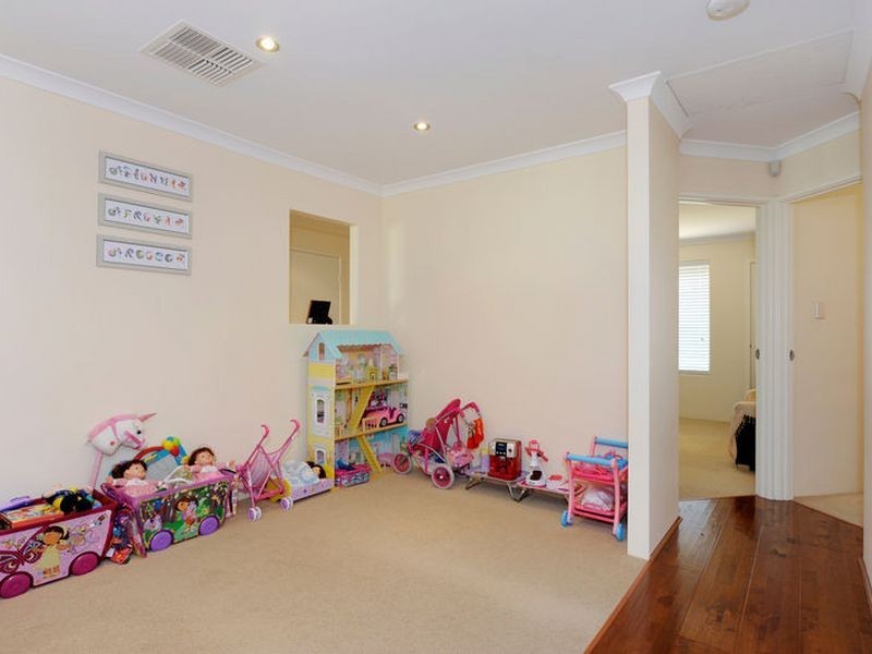 17 Gantheaume Parade, Secret Harbour WA 6173