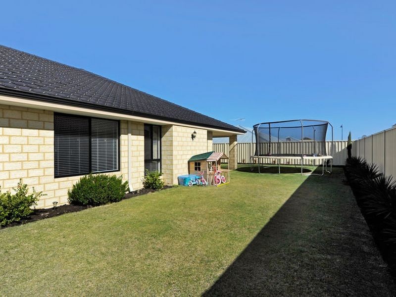 17 Gantheaume Parade, Secret Harbour WA 6173