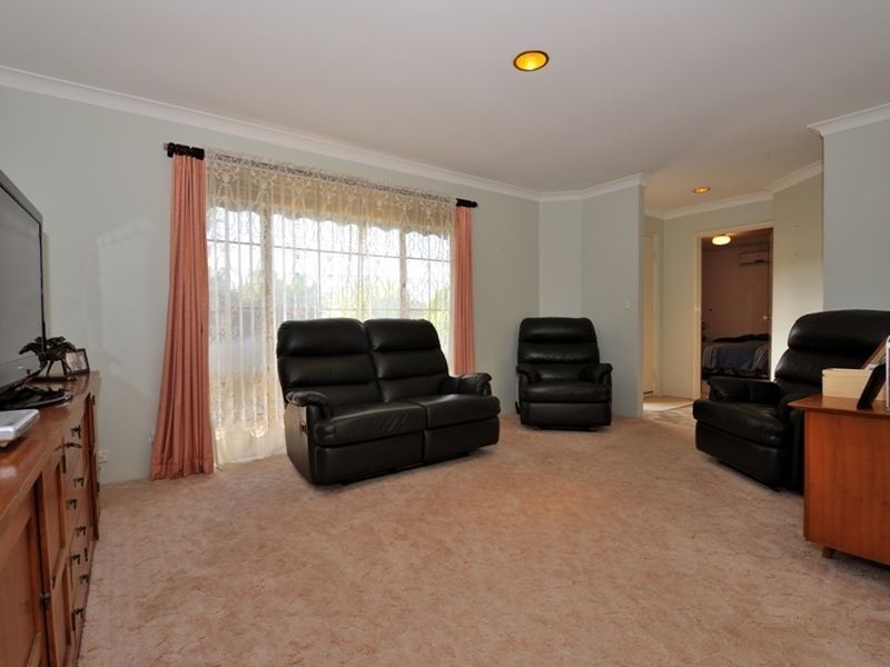 6 Acapulco Road, Safety Bay WA 6169