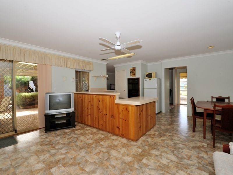 6 Acapulco Road, Safety Bay WA 6169