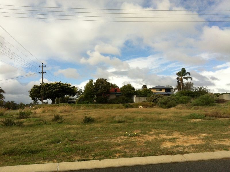 100 Dampier Drive, Golden Bay WA 6174