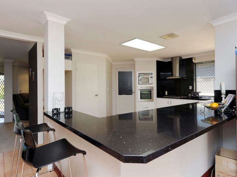 13 Maratea Parade, Secret Harbour WA 6173