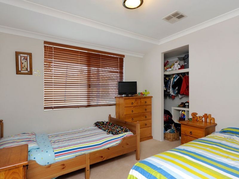 13 Maratea Parade, Secret Harbour WA 6173