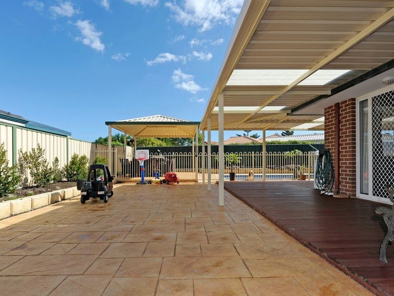 13 Maratea Parade, Secret Harbour WA 6173