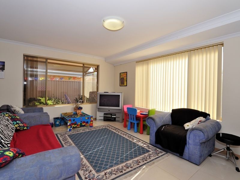 8 Chestnut Way, Baldivis WA 6171