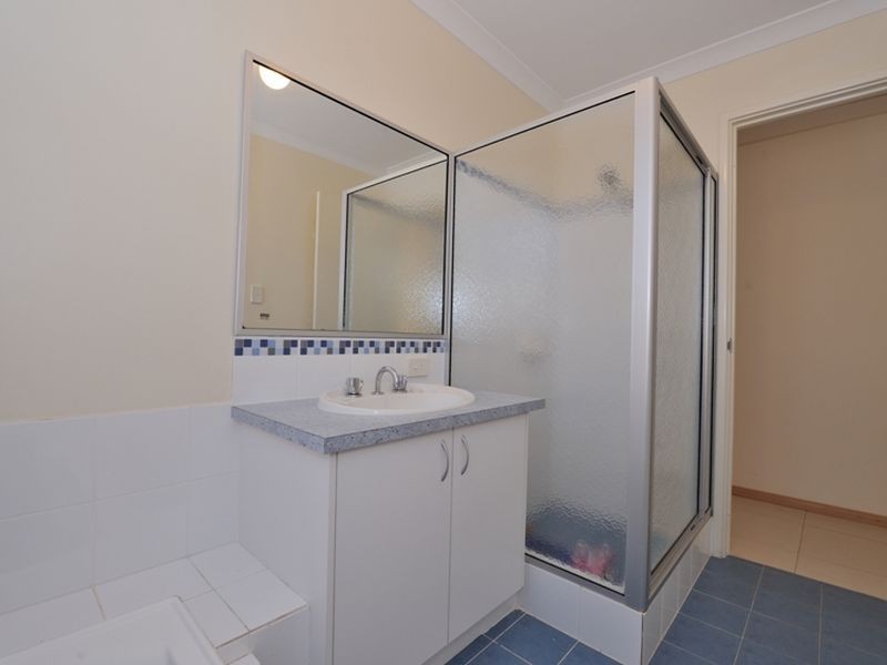 8 Chestnut Way, Baldivis WA 6171