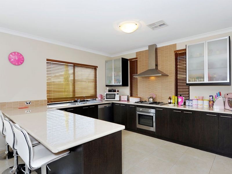 5 Merimbula Way, Secret Harbour WA 6173