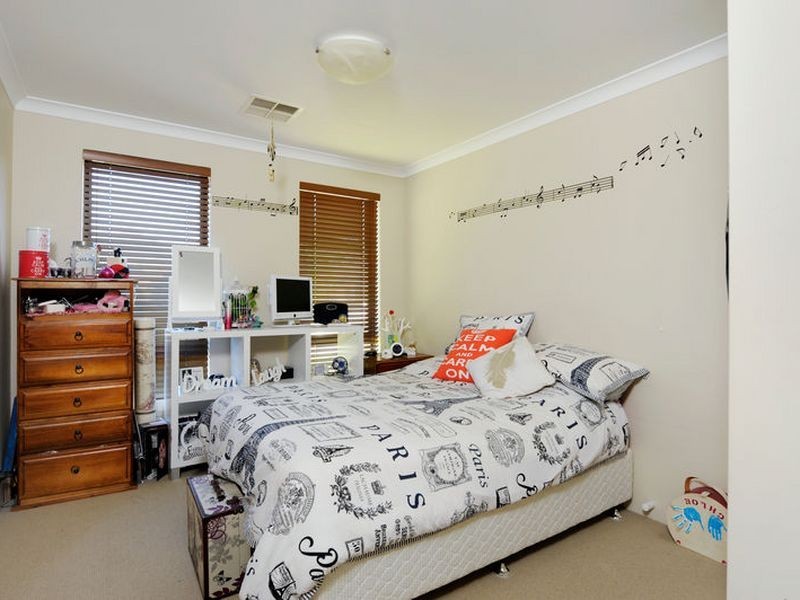 5 Merimbula Way, Secret Harbour WA 6173