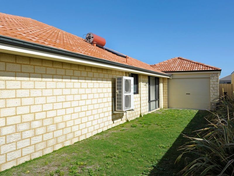 5 Merimbula Way, Secret Harbour WA 6173