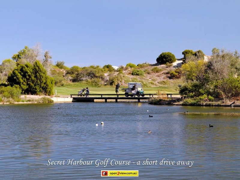 5 Merimbula Way, Secret Harbour WA 6173