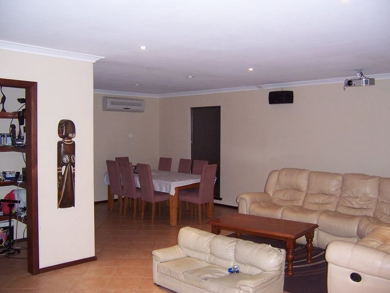 9 Hokin Street, Waikiki WA 6169