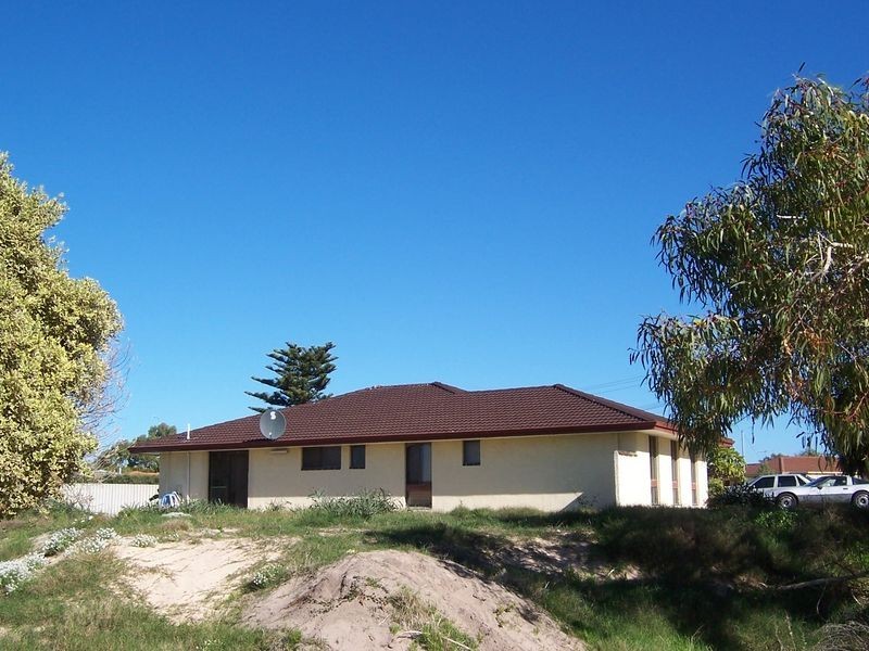 9 Hokin Street, Waikiki WA 6169