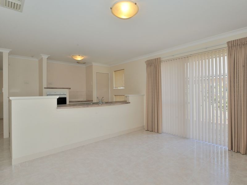 28 Rees Crescent, Rockingham WA 6168