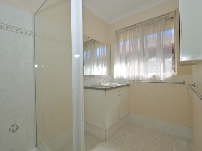 28 Rees Crescent, Rockingham WA 6168
