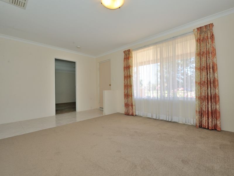 28 Rees Crescent, Rockingham WA 6168