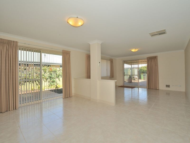 28 Rees Crescent, Rockingham WA 6168