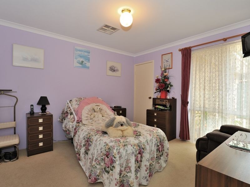 4/68 Bondi Cresent, Warnbro WA 6169