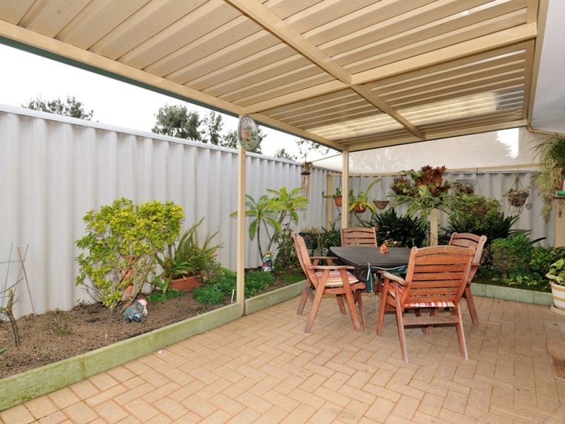 4/68 Bondi Cresent, Warnbro WA 6169