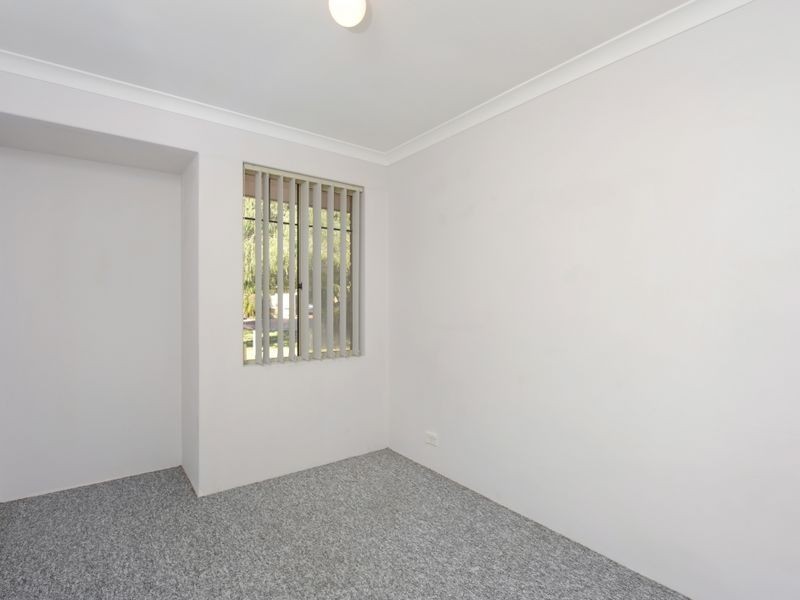 4/8 Dowling Street, Rockingham WA 6168