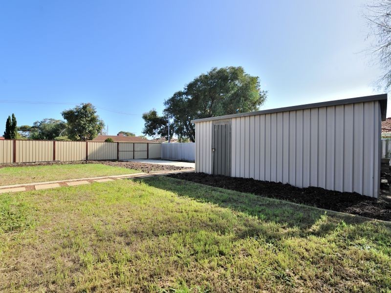 18 Hennessy Way, Rockingham WA 6168