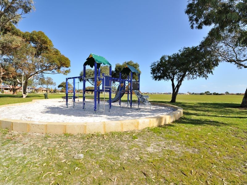 18 Hennessy Way, Rockingham WA 6168