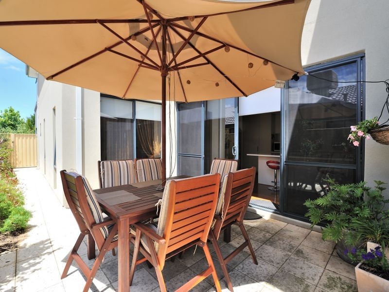 82 Waterfront Parkway, Shoalwater WA 6169