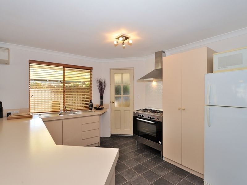 7 Senegal Grove, Warnbro WA 6169