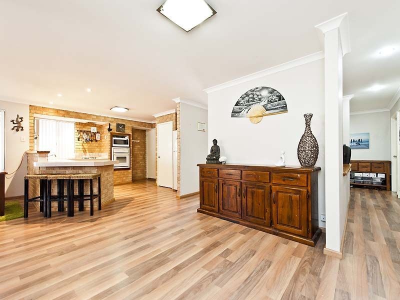 11 Cork Place, Warnbro WA 6169