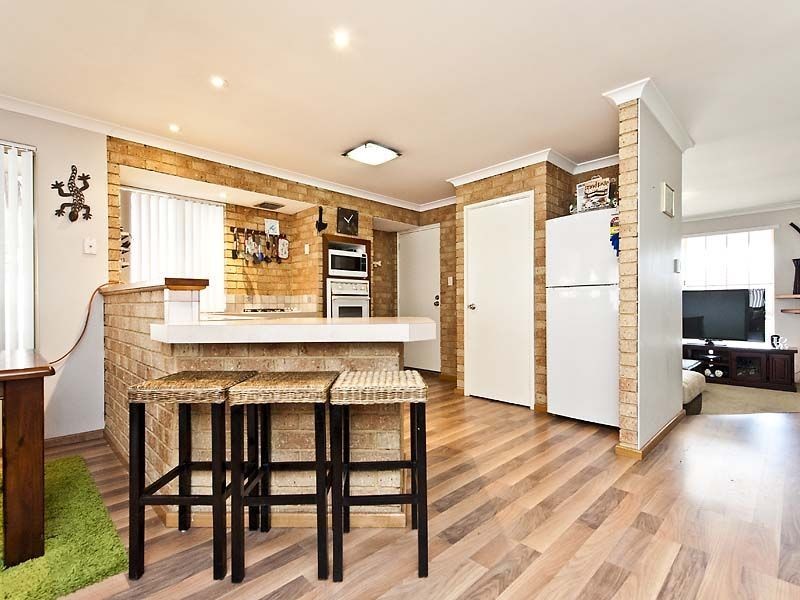 11 Cork Place, Warnbro WA 6169