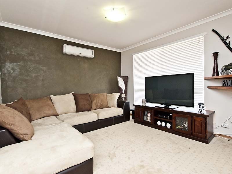 11 Cork Place, Warnbro WA 6169