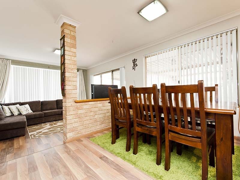 11 Cork Place, Warnbro WA 6169