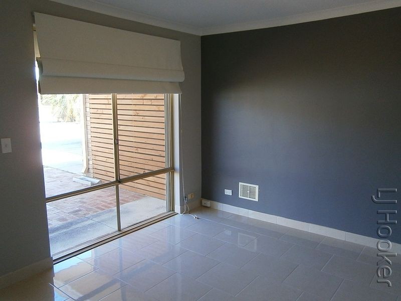 2/10 Meadow Court, Cooloongup WA 6168