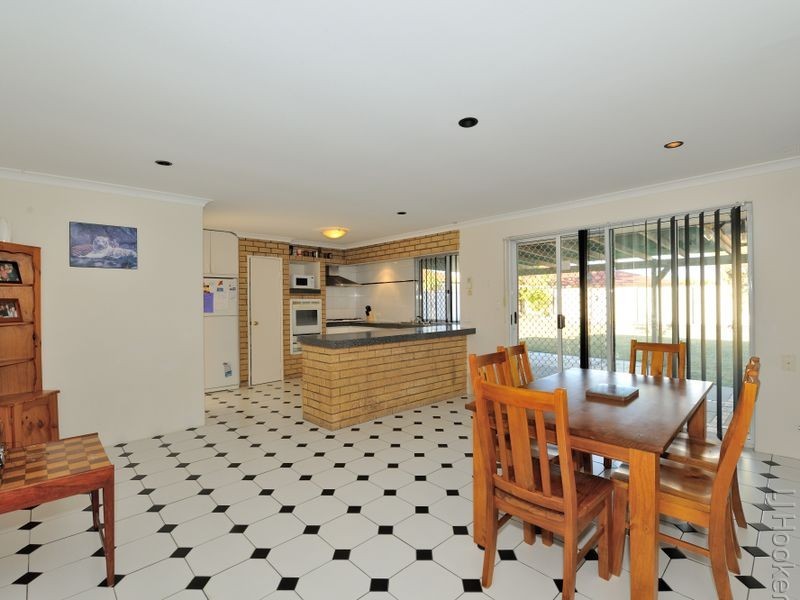 8 Bingarra Close, Port Kennedy WA 6172
