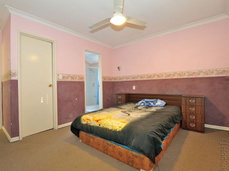 8 Bingarra Close, Port Kennedy WA 6172