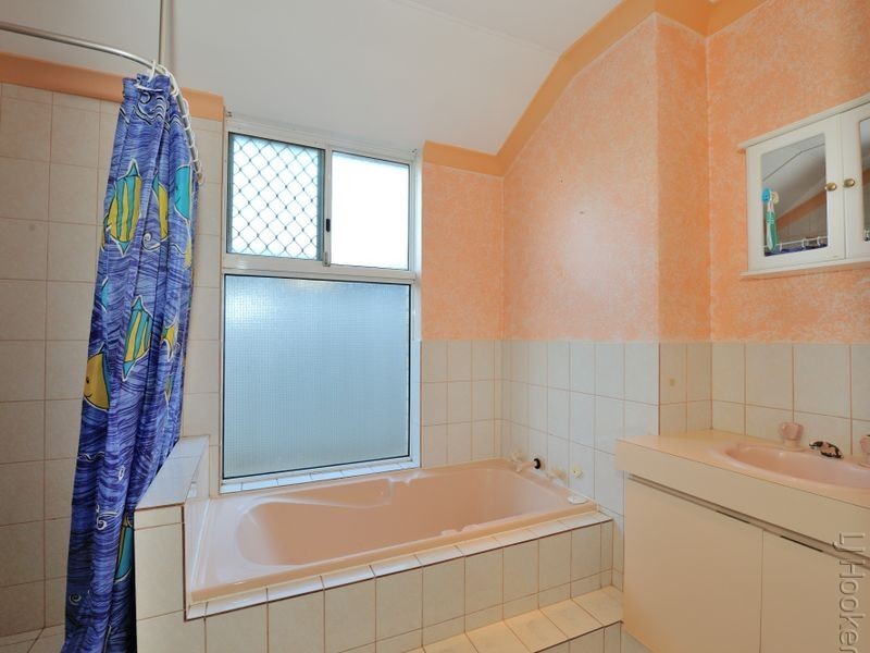 8 Bingarra Close, Port Kennedy WA 6172