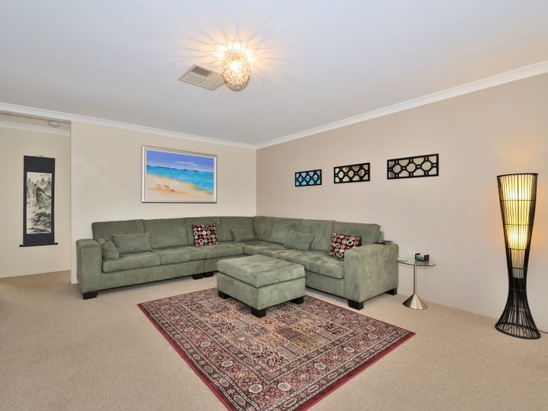 8 Callistemon Gardens, Baldivis WA 6171