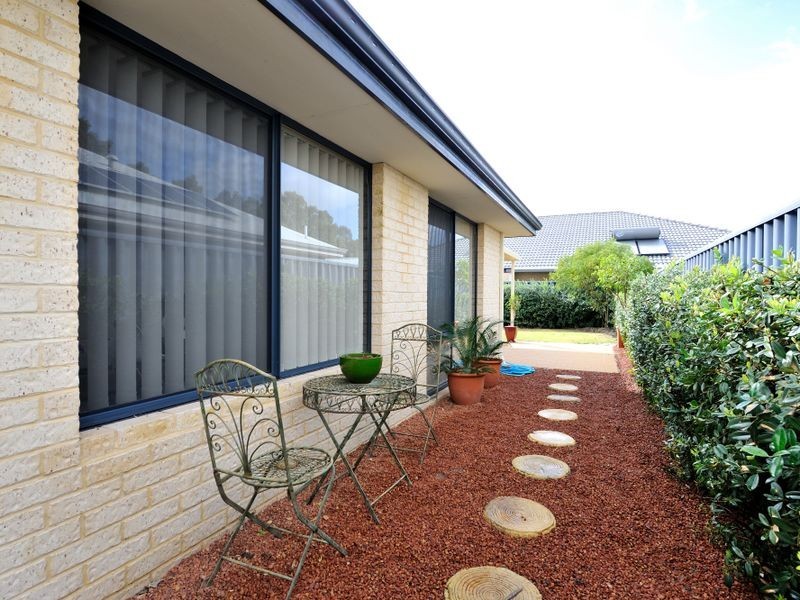 8 Callistemon Gardens, Baldivis WA 6171