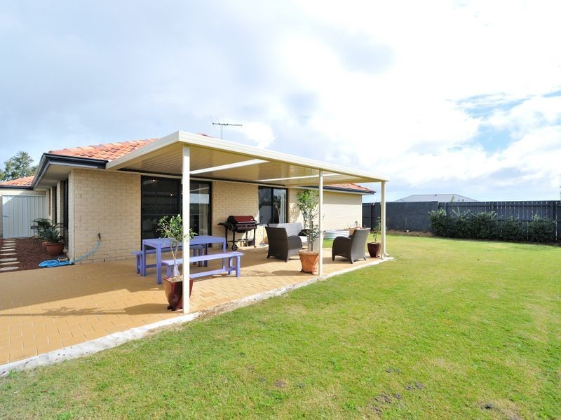 8 Callistemon Gardens, Baldivis WA 6171