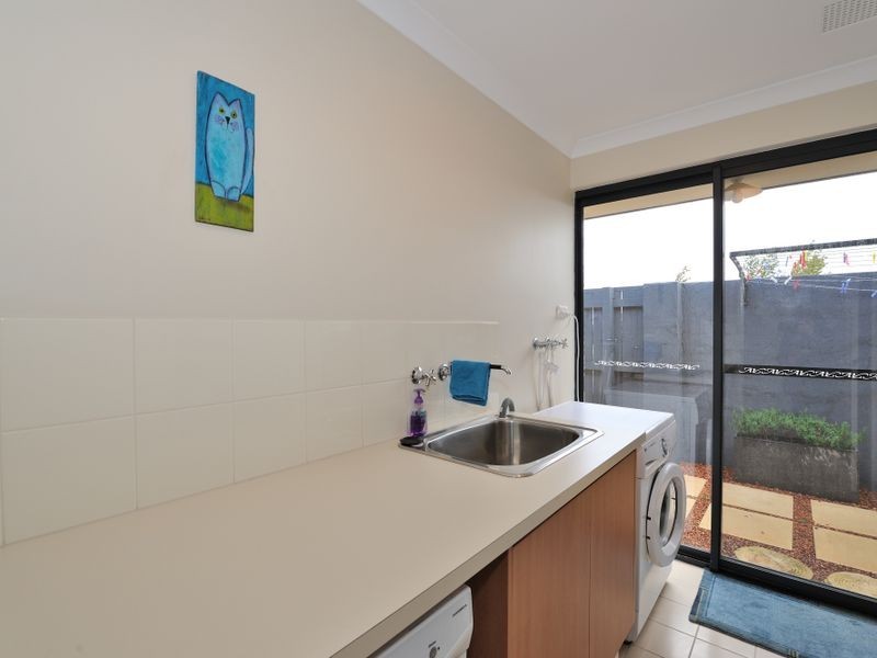 8 Callistemon Gardens, Baldivis WA 6171