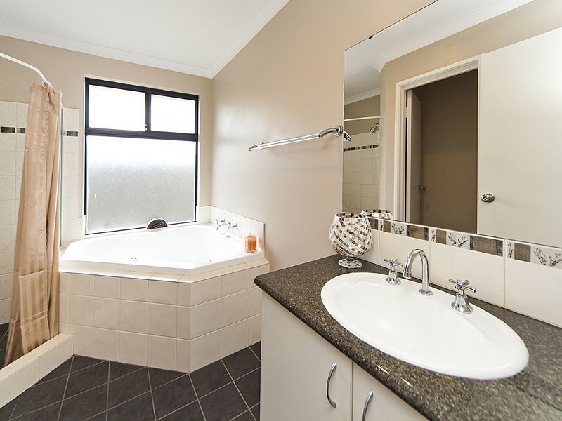 33 Mallard Way, Baldivis WA 6171