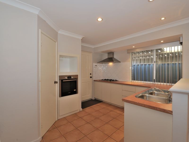 72 Endeavour Drive, Port Kennedy WA 6172