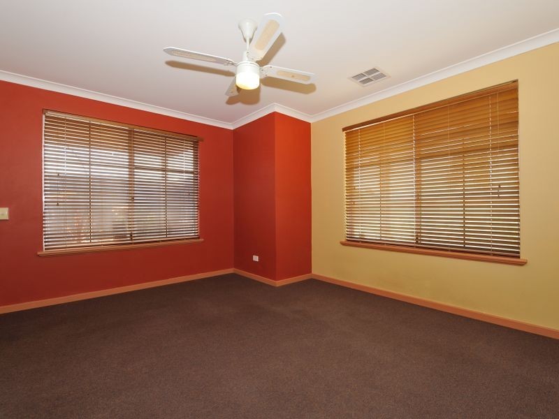 72 Endeavour Drive, Port Kennedy WA 6172