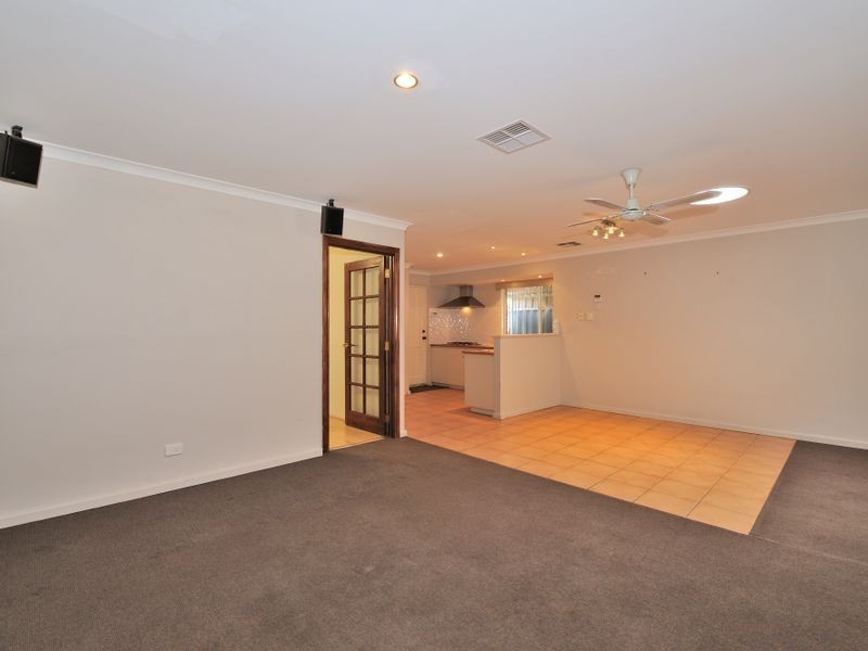 72 Endeavour Drive, Port Kennedy WA 6172