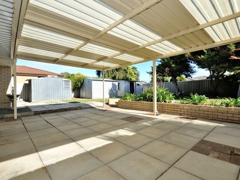 4 Legend Place, Cooloongup WA 6168