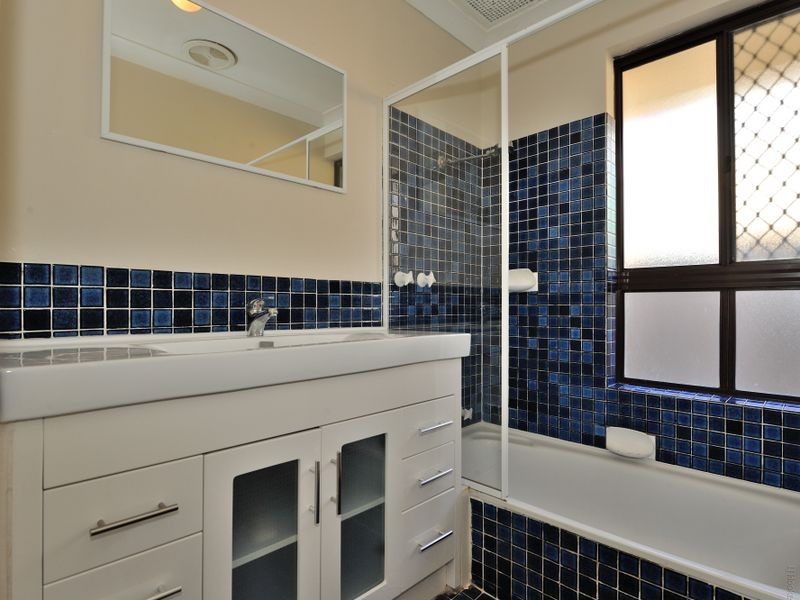 4 Legend Place, Cooloongup WA 6168